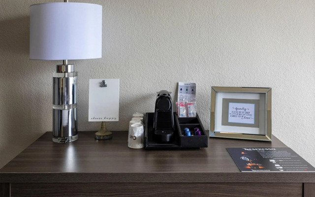 Palazzo Lakeside Hotel