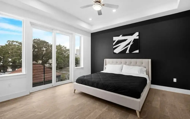 Newly Built Modern 3 Bedroom Houston Home