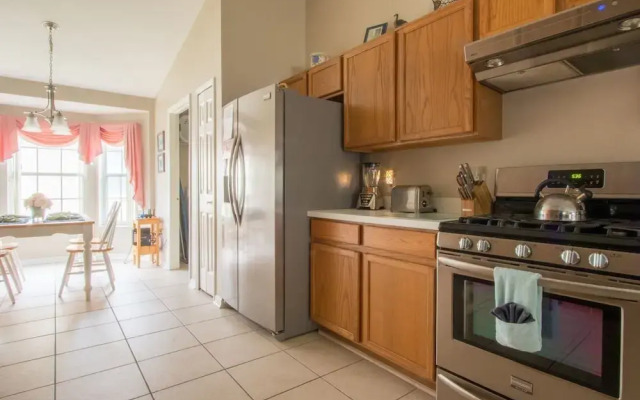 4 Bed 8065
