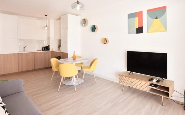 NEW ! Stylish apartment in the heart of Cannes with terrace!