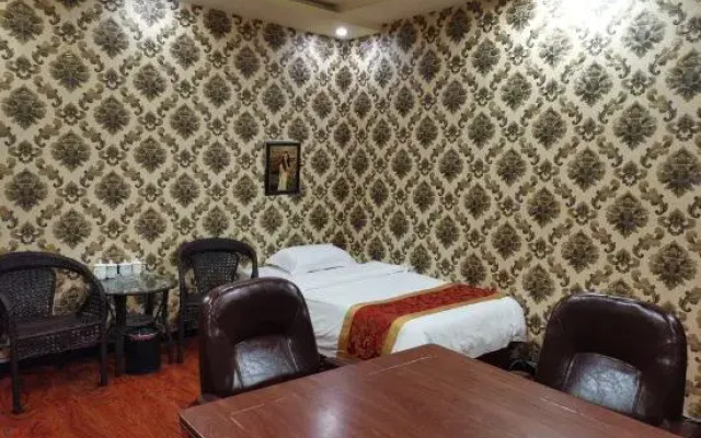 Fuyu Shuanglu Business Hotel