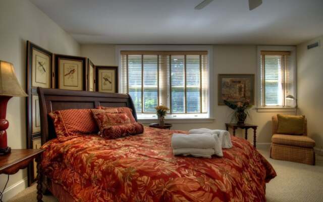 Biltmore Village Hideaway - 2 Br Condo