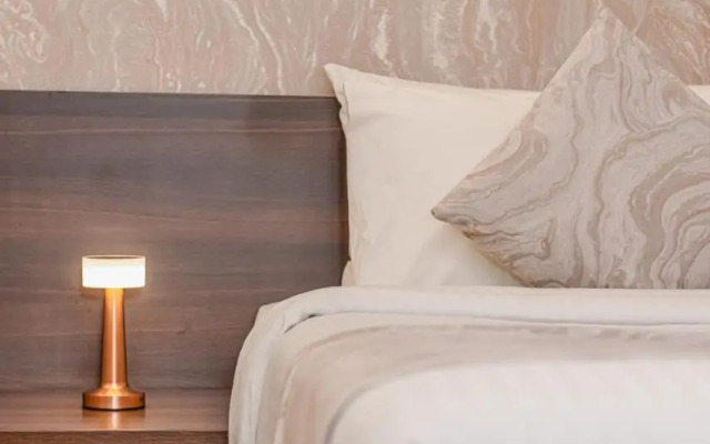 OYO Premium Light House Hill