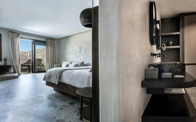 Aeonic Suites and Spa