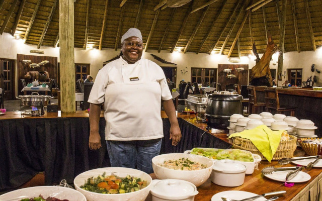 Hakusembe River Lodge