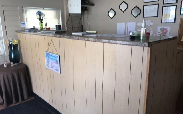 Seaside Sands Inn