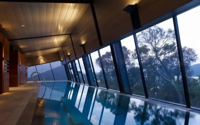 Mona Pavilions