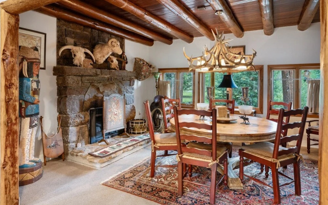 The River House 3 Bedroom Cabin