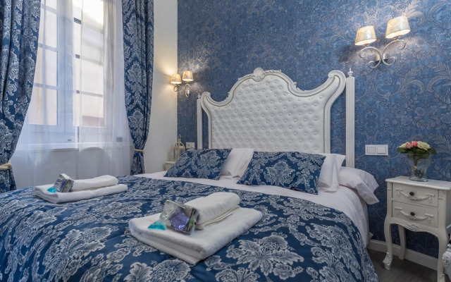 Puerta del Sol Center