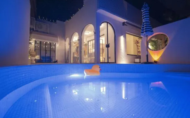 V-Live Wtown Resorts