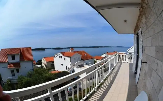 Apartments Franulović