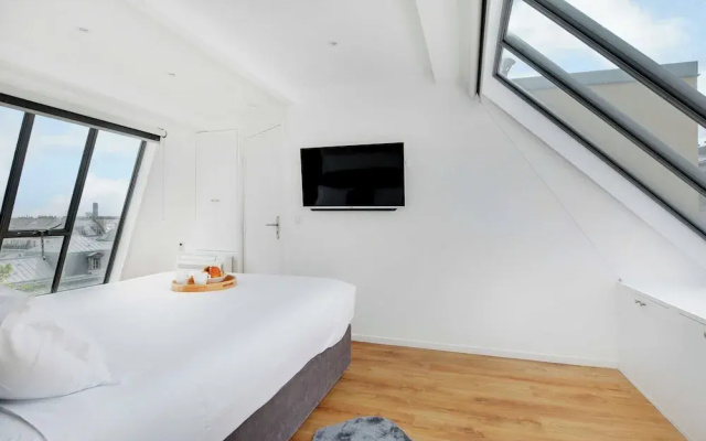 Exceptional Triplex With Terrace - Montmartre