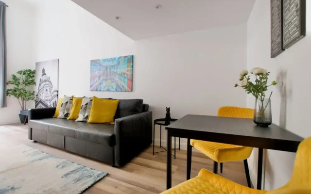 Standard Aparmtent by Hi5 - Brody street