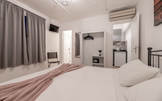 Zante Riva Studios