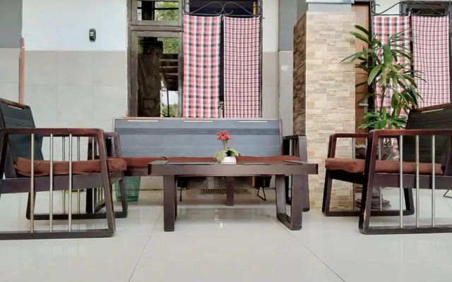 RedDoorz @ Hotel Surabaya Sumenep