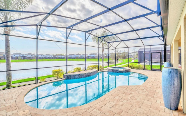 Upstay - Movie Mansion w Cinema-pool Hot Tub-games