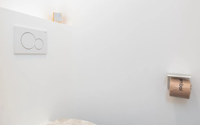 ROES (near centre & public transport)