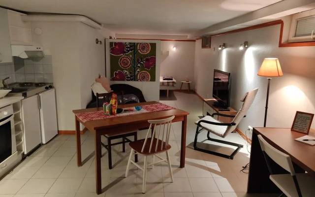 Yrjänäntie Home Apartment