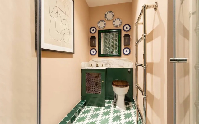 Porchester Square VI by Onefinestay