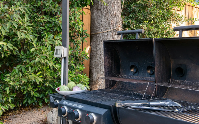 Silver Screen by Avantstay Luxe Backyard Escape