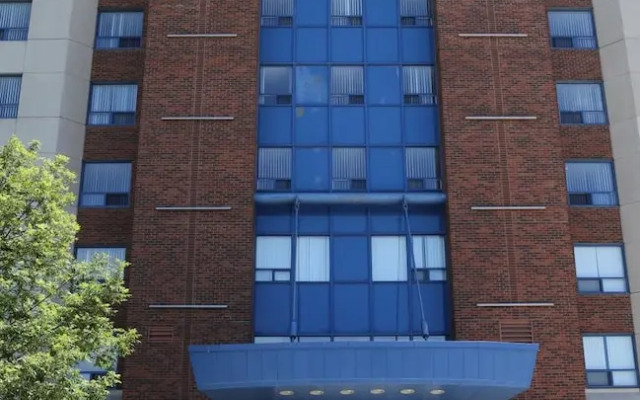 Residence & Conference Centre - Barrie