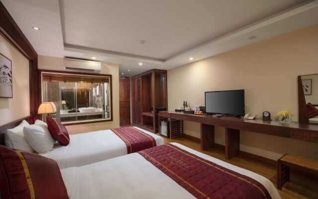 Freesia Hotel