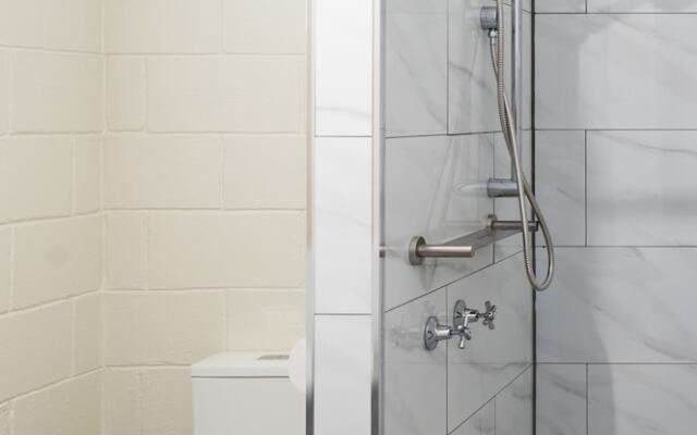 Inglewood Motel and Caravan Park