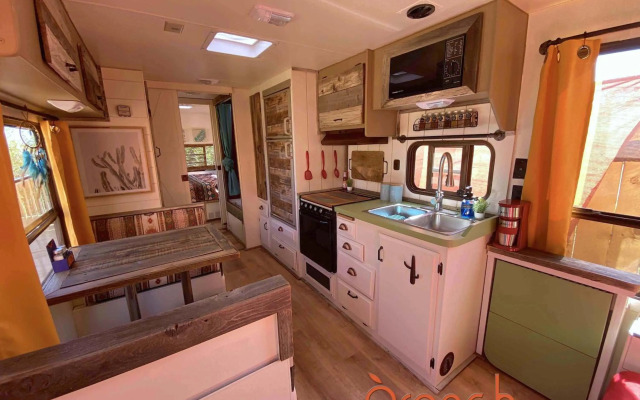 Oranch House, Studio & Wilderness