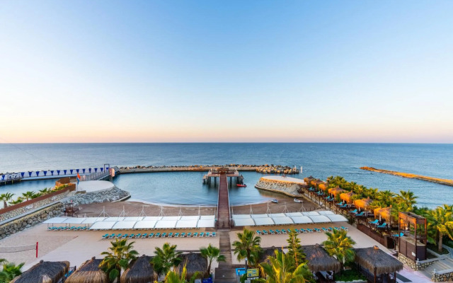 Adenya Hotel & Resort