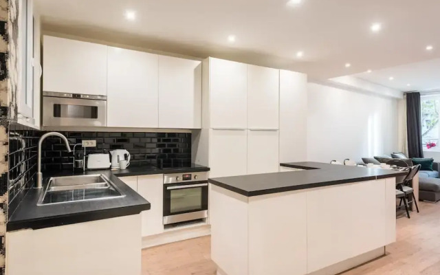 Spacious Apartment With 2 Rooms