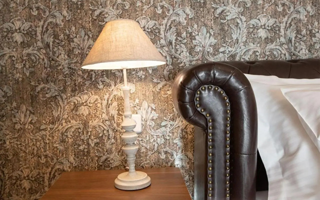 V Luxury Apartment 4