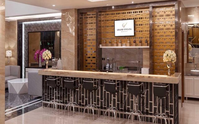 Grand Viveana Hotel