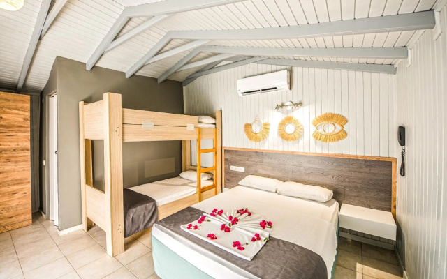 Leda Beach Hotel