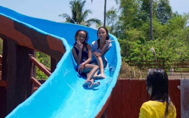 Hana-Natsu Resorts Pool