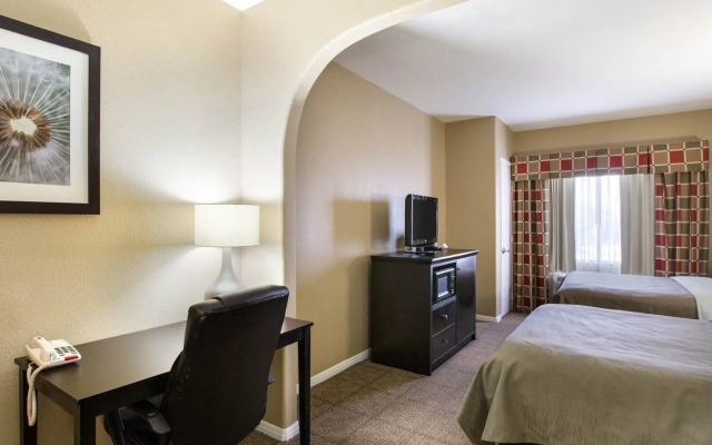 Quality Suites Houston NW Cy-Fair