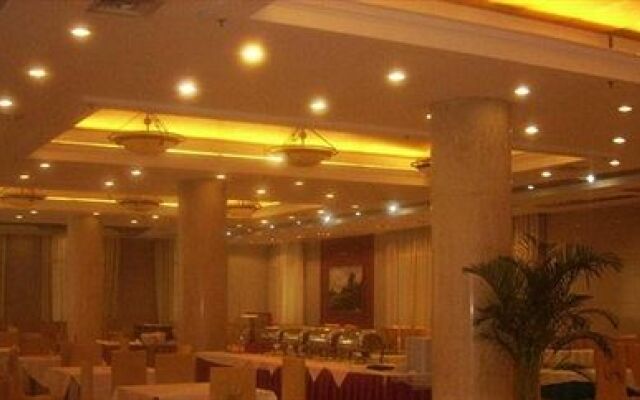Thank Inn Chain Hotel Pingdingshan Weidong District Jianshe Road Trade Plaza