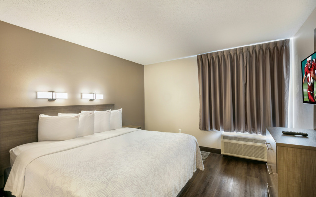 Red Roof Inn PLUS+ Boston - Logan