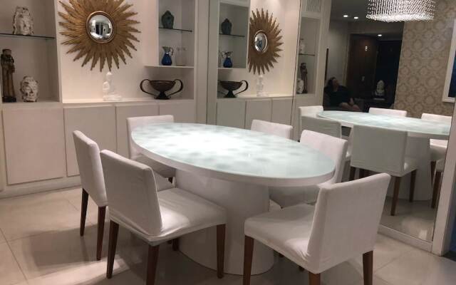 Apartamento de Luxo Perto da Praia