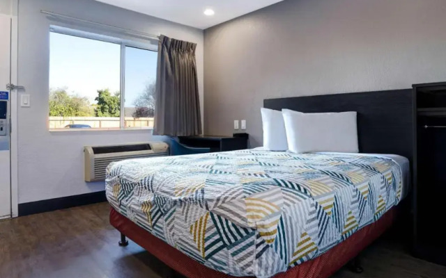 Motel 6 Arcata, CA - Cal Poly Humboldt