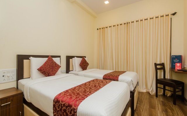 OYO 9849 Hotel Divine Residency