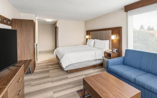 Holiday Inn Express & Suites Tacoma, an IHG Hotel