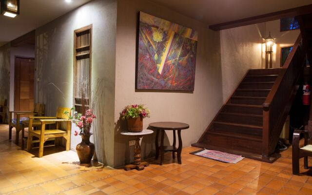 Baan La Poon Hotel