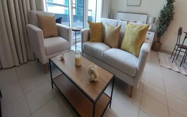 Bay Square 9 Canal View Modern studio