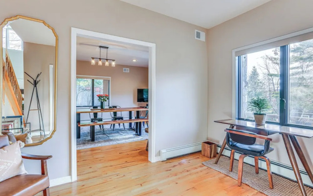 Secluded Kerhonkson Retreat With Deck + Views!