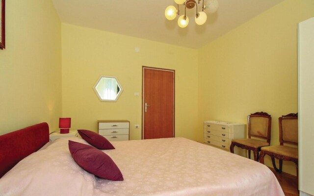 Beautiful Apartment in Umag With 3 Bedrooms and Wifi