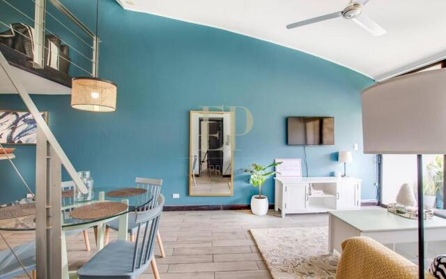 Modern PENTHOUSE w view, office space, pool, gym, tennis