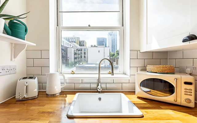 London Bridge Cosy Chic: Your Perfect 1-bed London Retreat