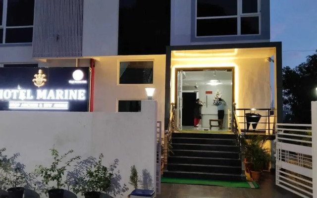 Hotel Marine