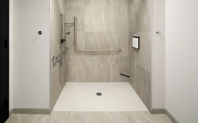 Hyatt Place Montreal Airport