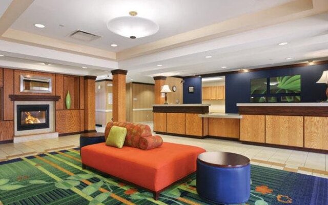 Comfort Inn & Suites South Akron